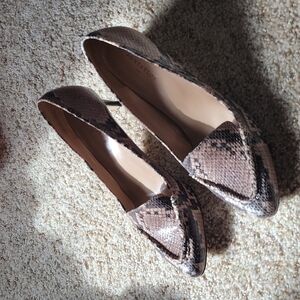 Ann Taylor Snakeskin Pumps size 9.5